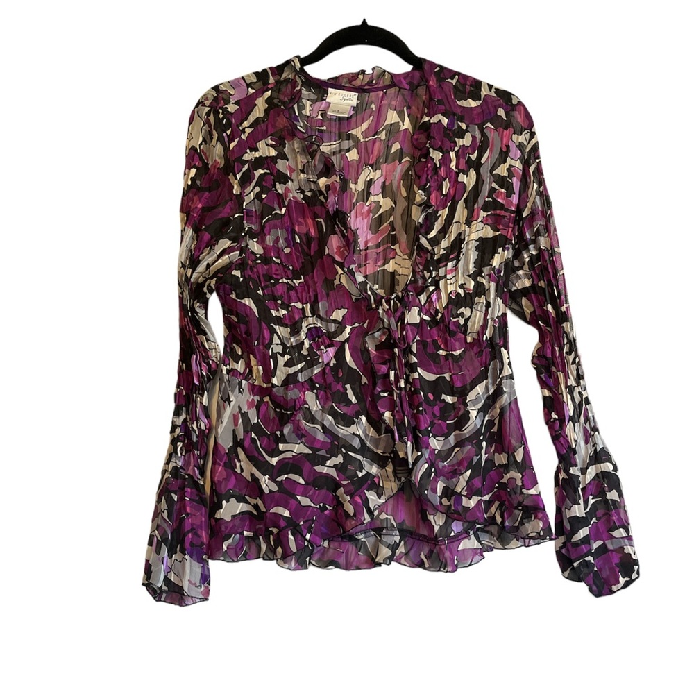 Cute top, slightly worn but great shape !
